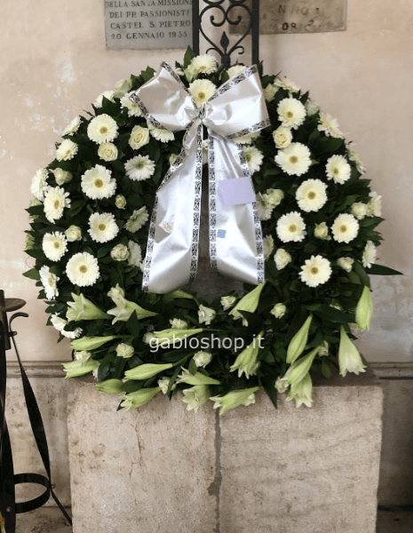 Corona funebre con fiori freschi assortiti, bianca.