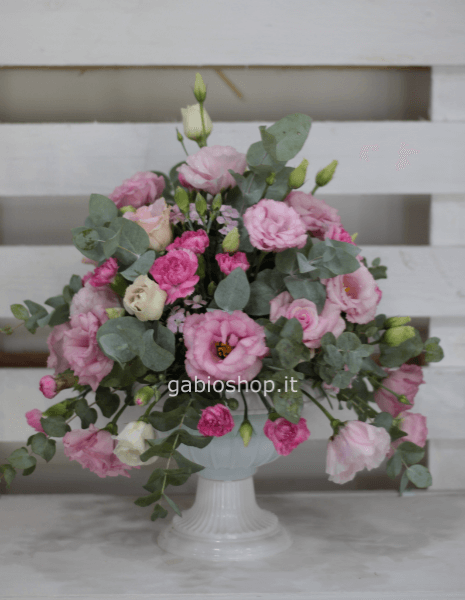 centrotavola  con riproduzione di coppa romana, diametro della composizione di 25 cm